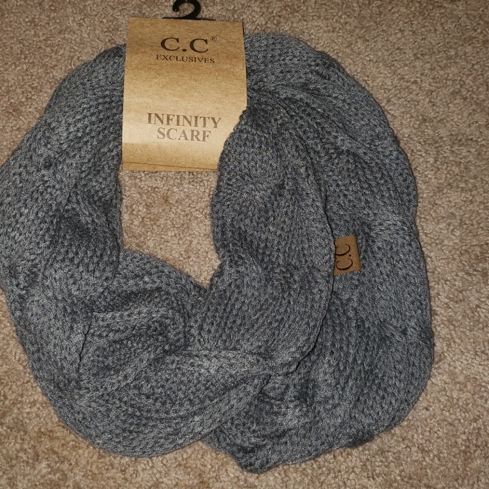 Infinity scarf